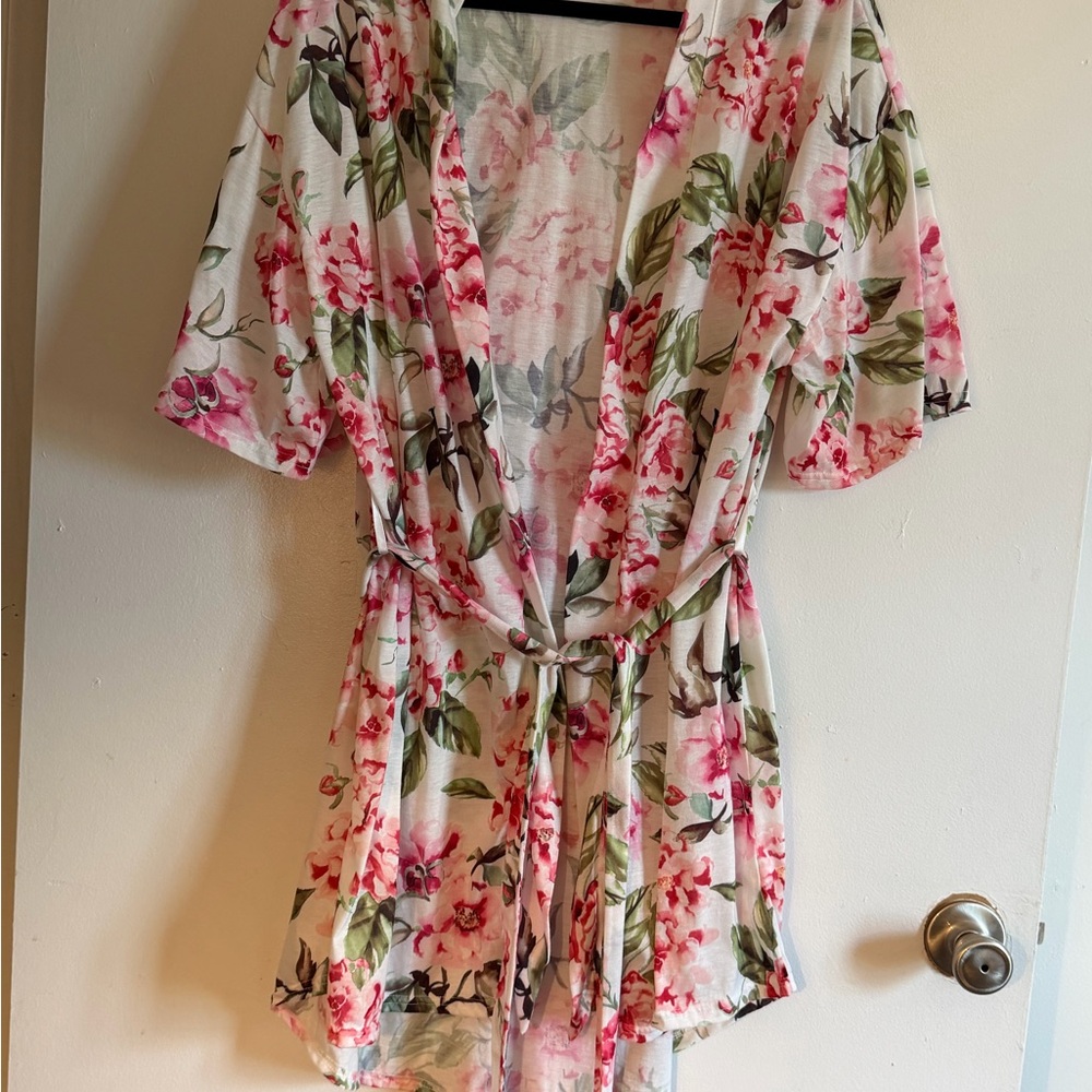 Show Me Your MuMu Floral Kimono Robe